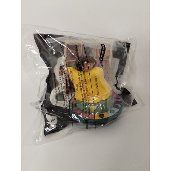 2021 McDonald's Happy Meal Toy Disney Encanto #6 Camillo Madrigal NEW SEALED - Picture 2 of 2